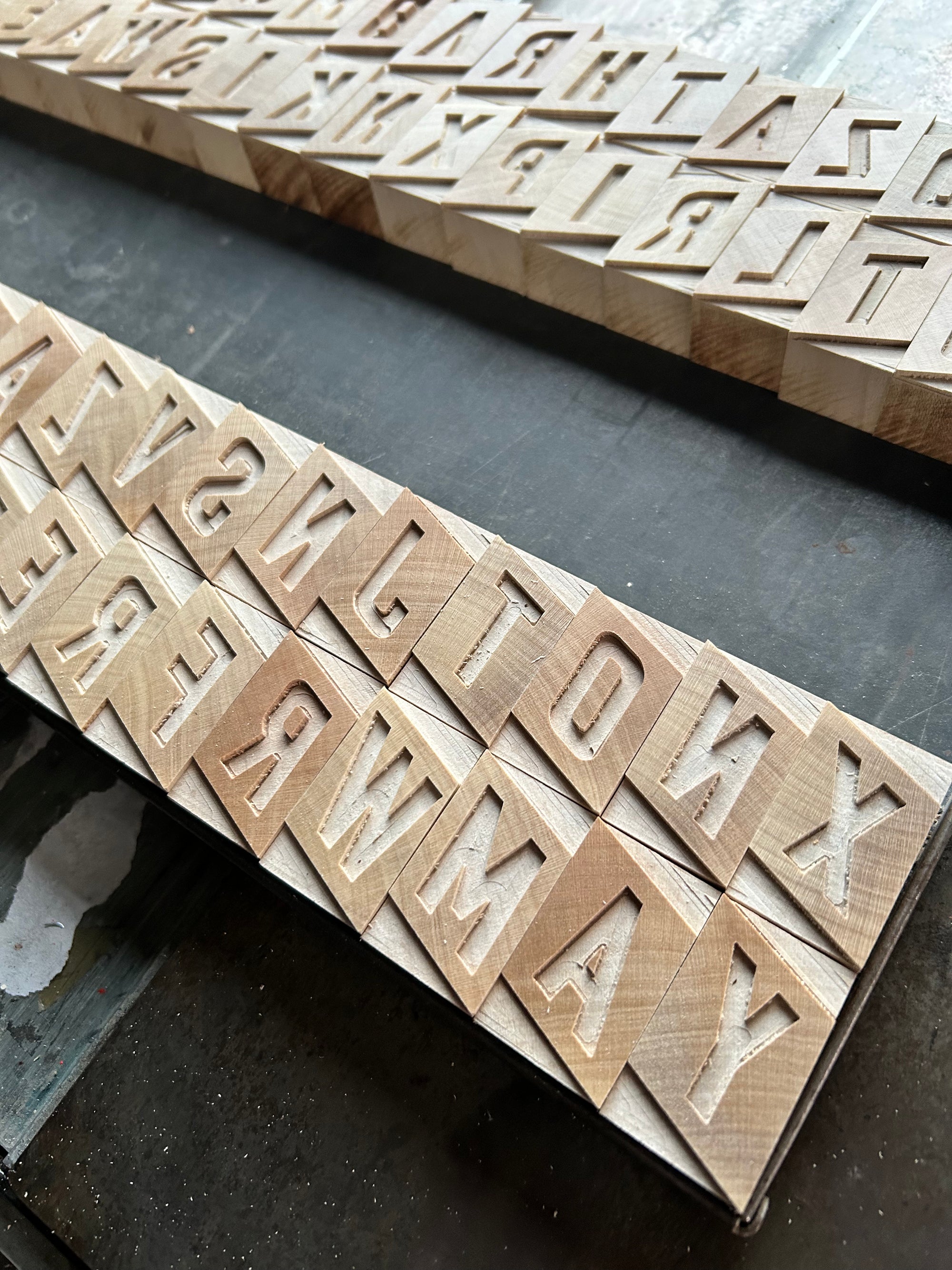 'Koncertina' letterpress woodtype typeface