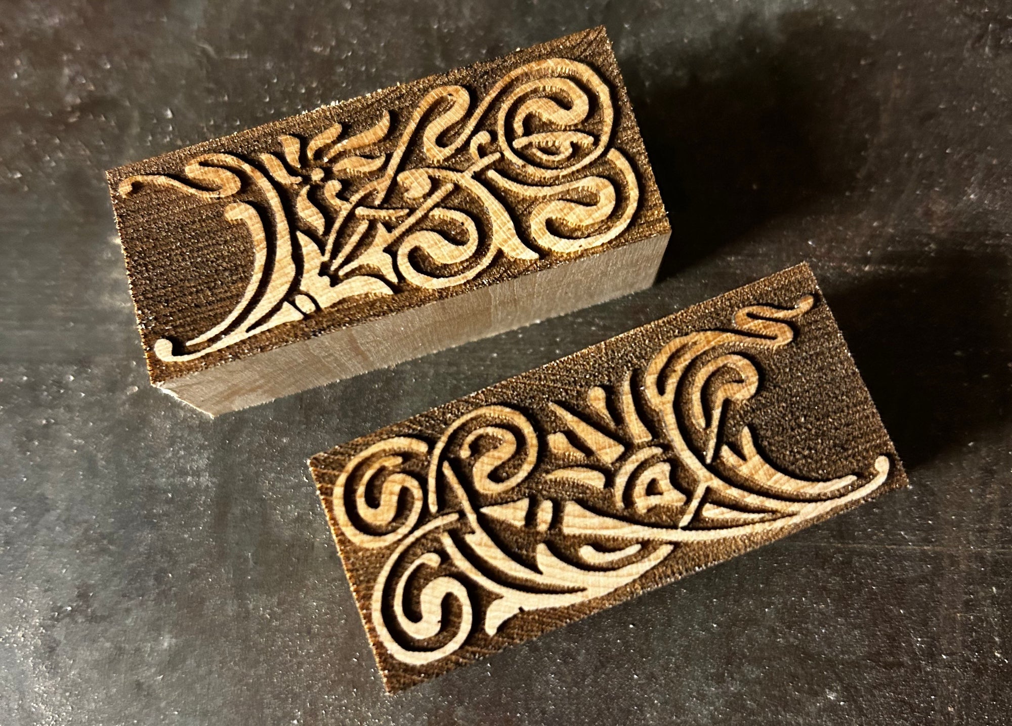 'Art Nouveau' corner ornaments