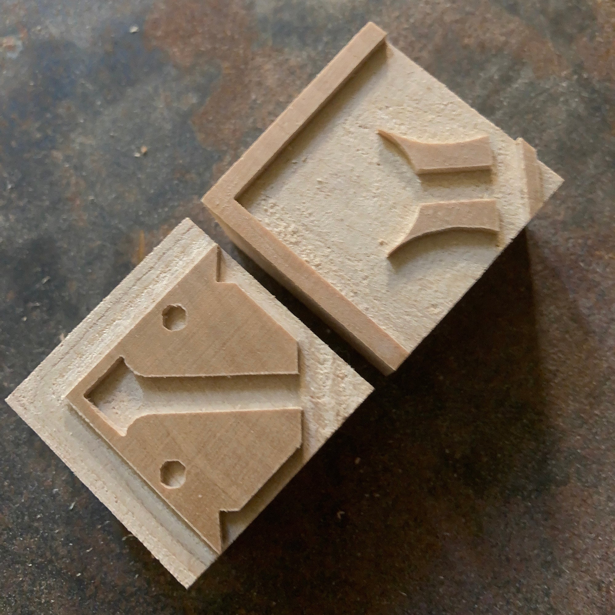 Day & Collins 8 line Chromatic/2 colour Border