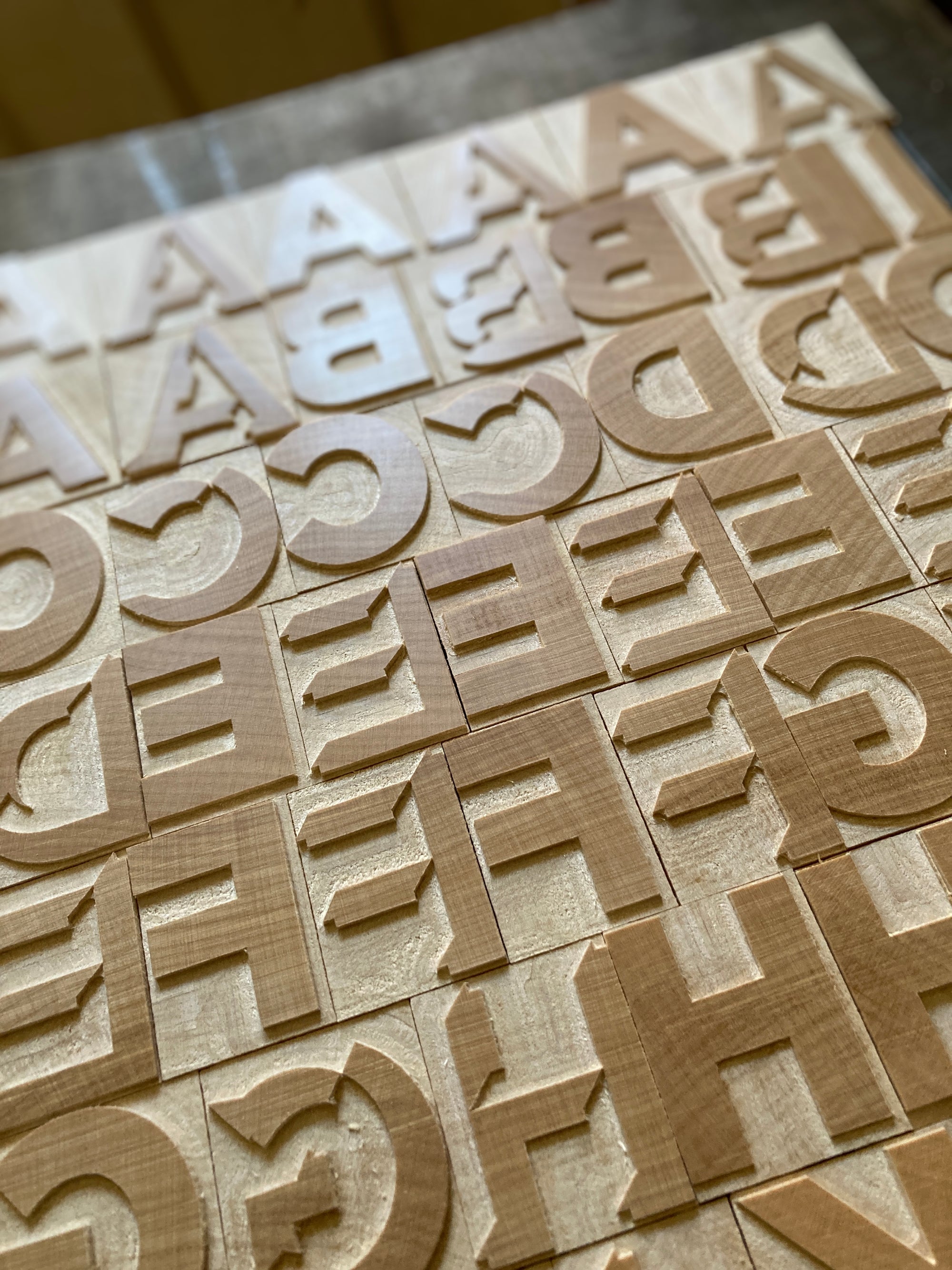 ‘Thurleigh' 2 Colour, True Chromatic Letterpress woodtype typeface