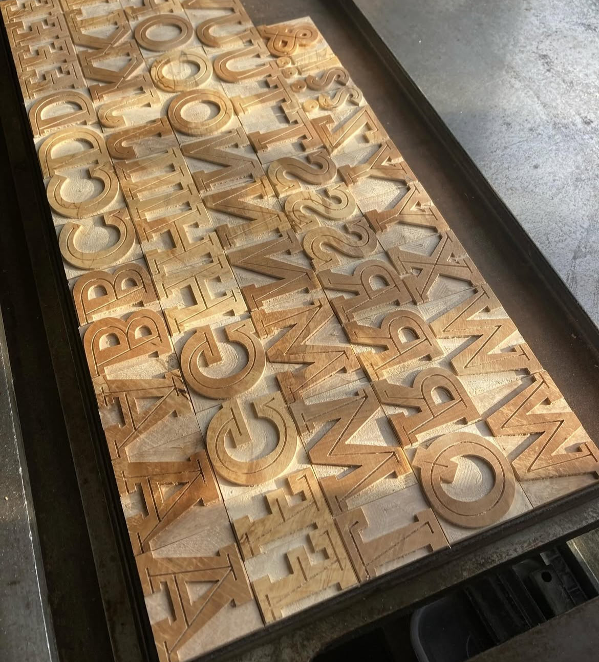 'Landi Echo' letterpress woodtype typeface