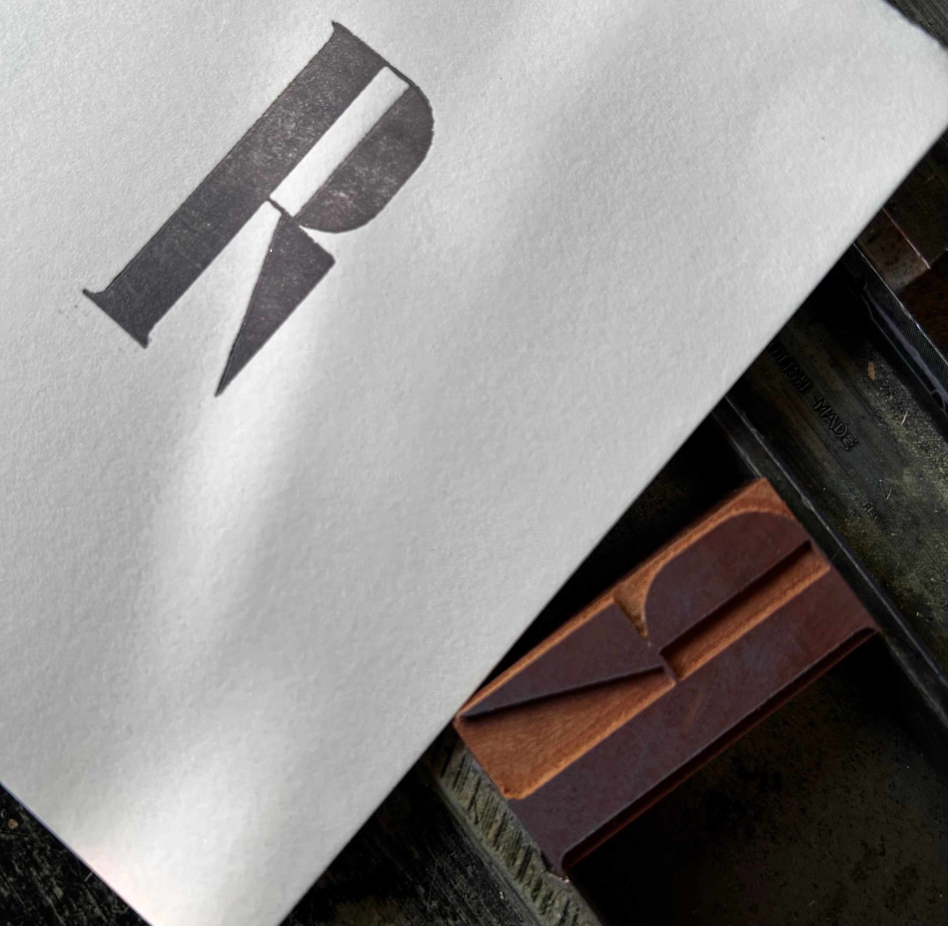 'Essig' letterpress woodtype typeface