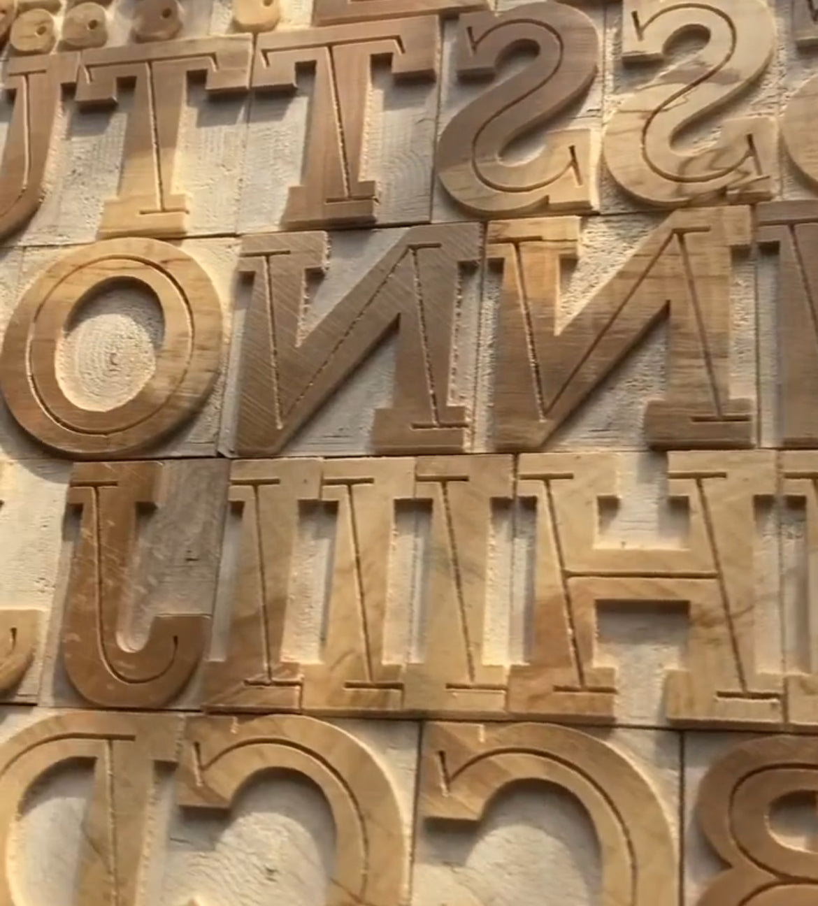 'Landi Echo' letterpress woodtype typeface