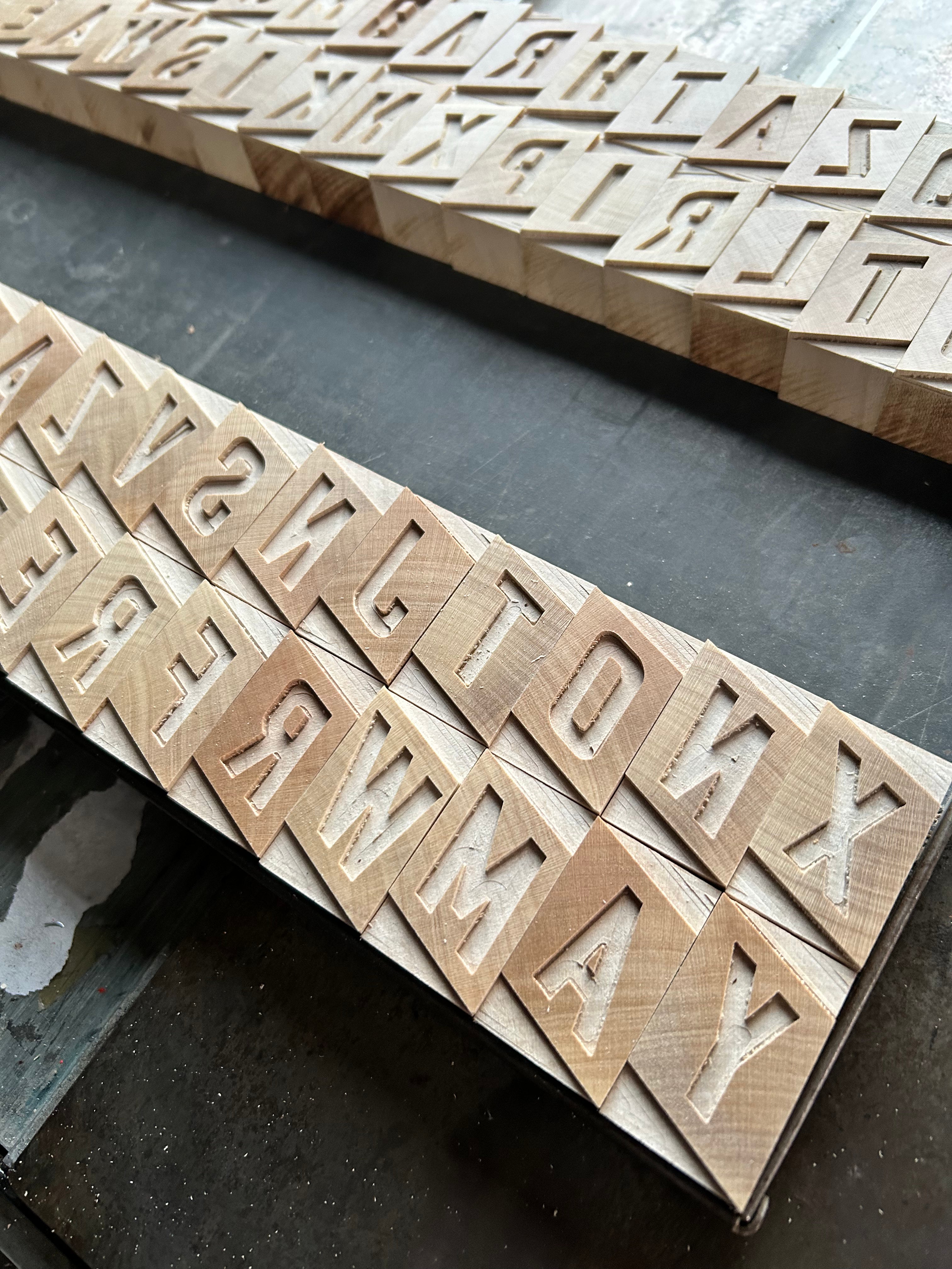 'Koncertina' letterpress woodtype typeface