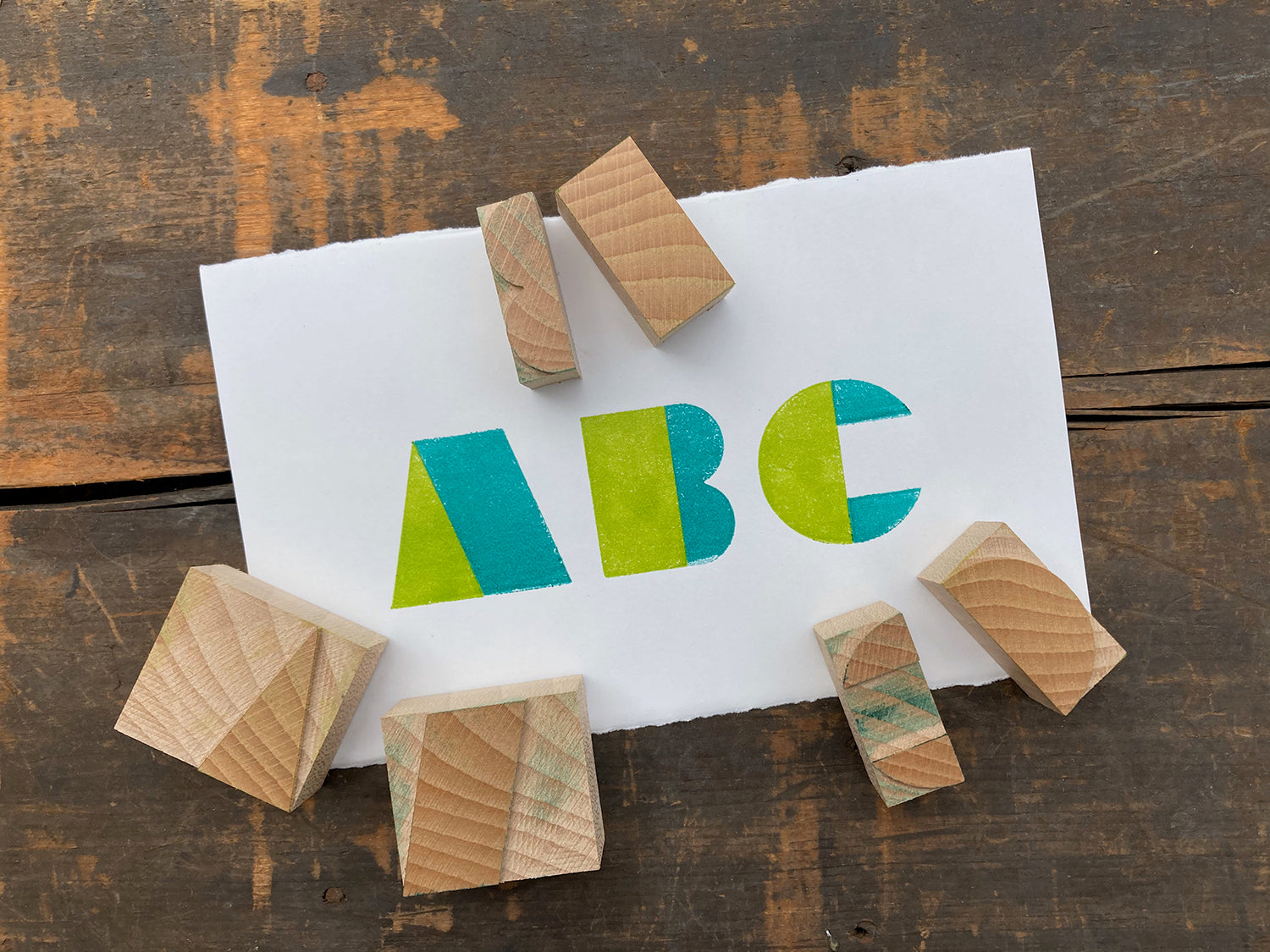 'Unicomodular' Modular letterpress woodtype typeface