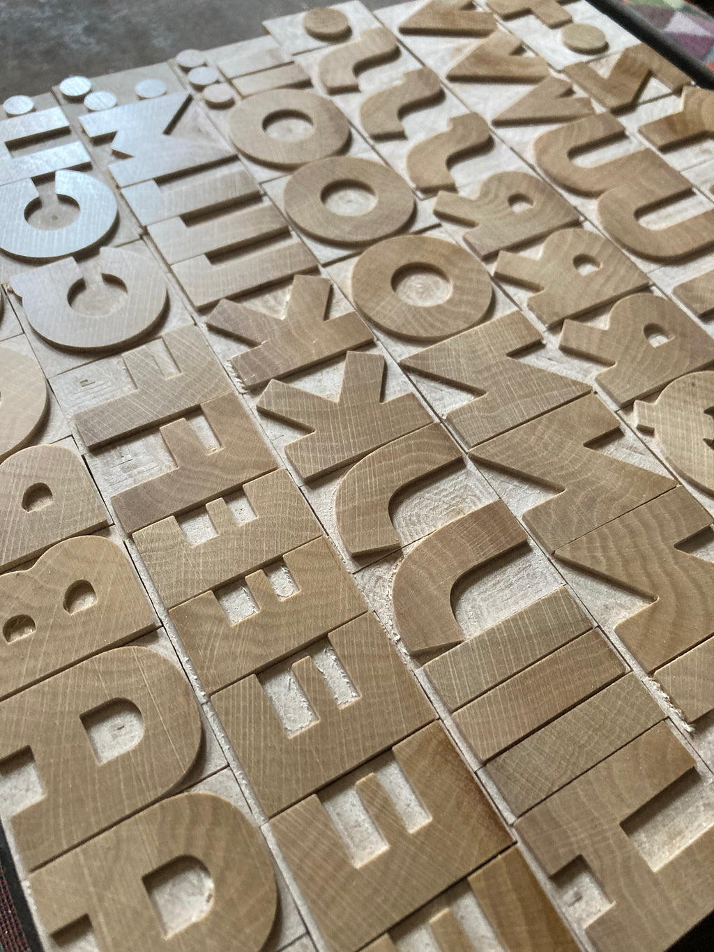 'Finn Moe Extra Bold' letterpress woodtype typeface